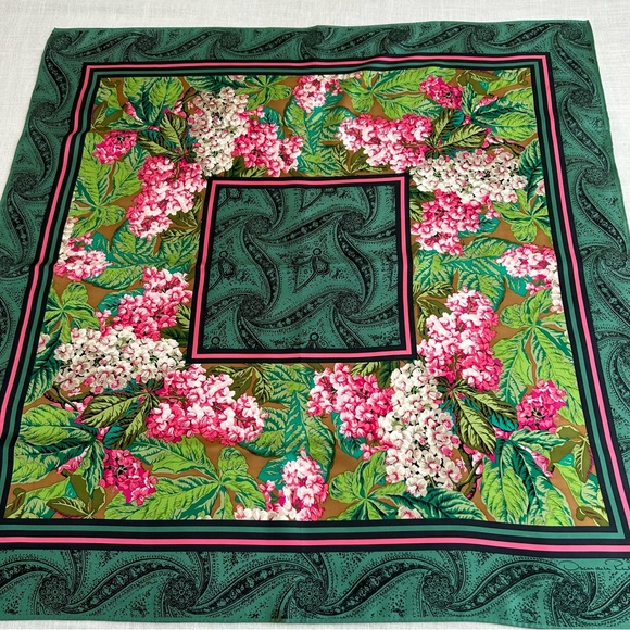 •Oscar De La Renta Silk Floral Signed Scarf Vintage Made in Japan 35”x35” - Picture 8 of 16